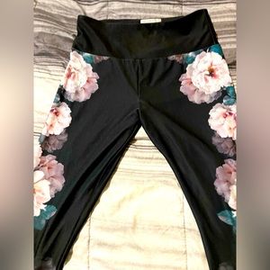 Floral leggings forever 21